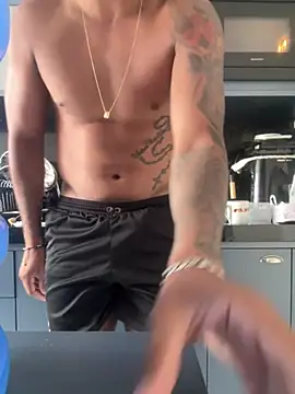 Gustavo17model online show from 01-19-26, 04:11