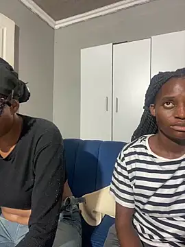 CreamyCupCake 96 online show from 04-13-26, 08:24