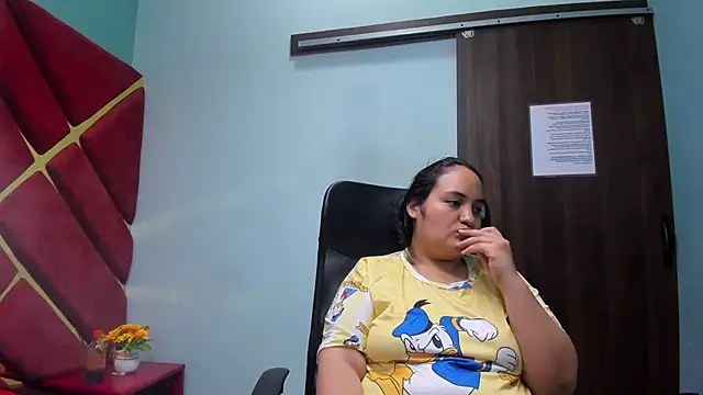 Snapshot of MiaRouss69 chatting on 02-28-26, 12:21 MiaRouss69 online show from 02-28-26, 12:21