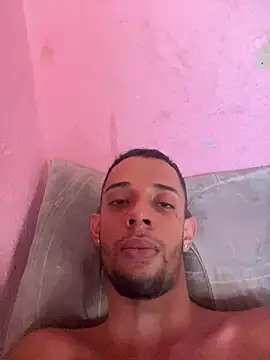 Snapshot of magrodotado33 chatting on 01-09-26, 06:04 magrodotado33 online show from 01-09-26, 06:04