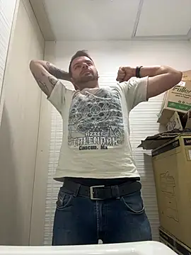 Snapshot of Baphomet212341 chatting on 02-09-26, 05:00 Baphomet212341 online show from 02-09-26, 05:00