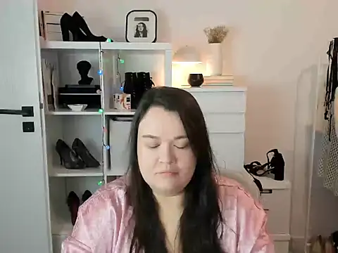 HollyDanceSoul online show from 03-02-26, 05:19