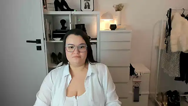 HollyDanceSoul online show from 02-28-26, 08:19