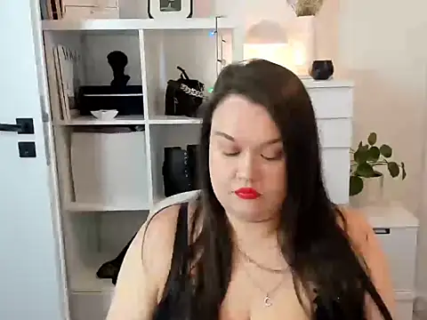 HollyDanceSoul online show from 02-25-26, 06:57