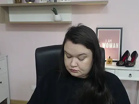 HollyDanceSoul online show from 02-12-26, 05:40