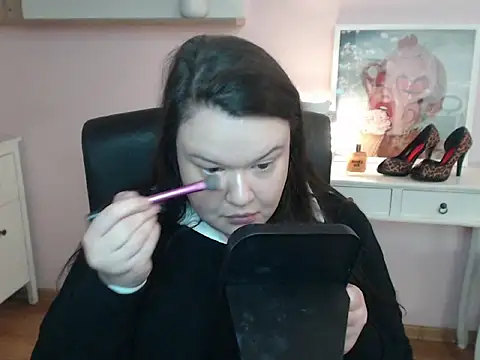 HollyDanceSoul online show from 02-13-26, 05:40