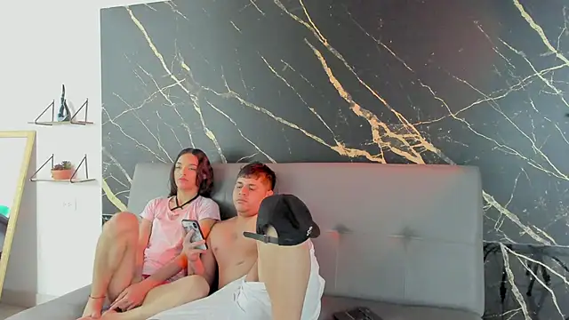 uncontrolled fire online show from 02-21-26, 07:16