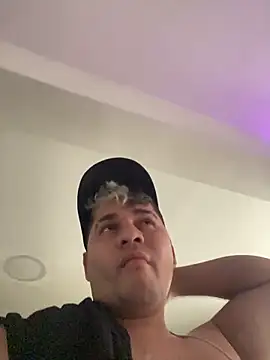 uncontrolled fire online show from 03-27-26, 07:04