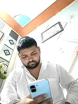 Snapshot of Pulkeet1433 chatting on 04-17-26, 01:36 Pulkeet1433 online show from 04-17-26, 01:36