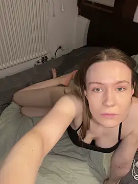 Snapshot of midnight_ballerina_ chatting on 01-31-26, 07:12 midnight ballerina online show from 01-31-26, 07:12