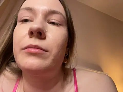 midnight ballerina  online show from 04-08-26, 11:06