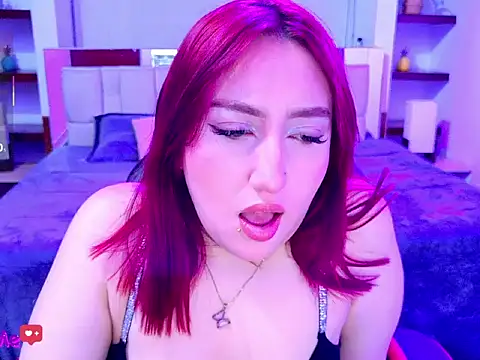 Snapshot of julieta_vegaa chatting on 01-13-26, 03:21 julieta vegaa online show from 01-13-26, 03:21