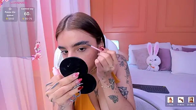 Abriil cutee online show from 07-17-26, 01:41