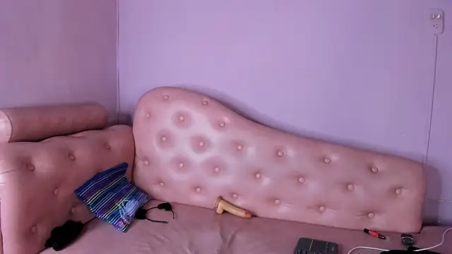 LeticiaHinkley online show from 02-02-26, 07:35