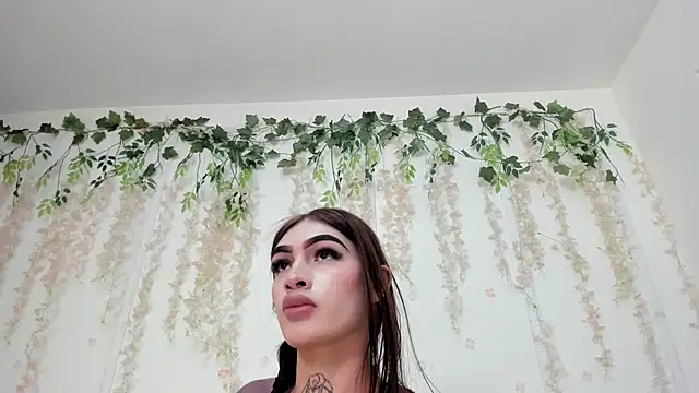 Snapshot of lizz_lunna chatting on 06-09-26, 09:16 lizz lunna online show from 06-09-26, 09:16