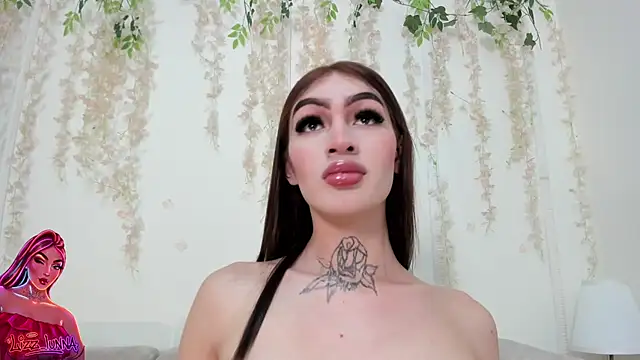 Snapshot of lizz_lunna chatting on 05-26-26, 10:30 lizz lunna online show from 05-26-26, 10:30