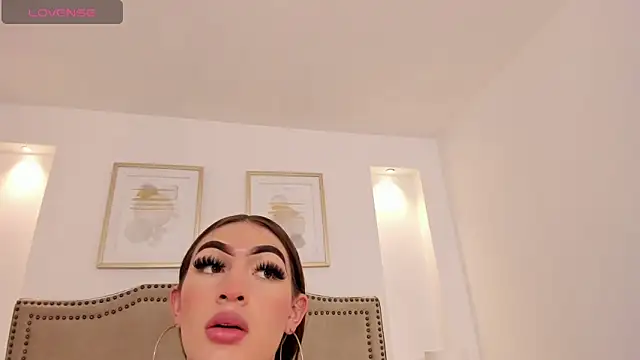 lizz lunna online show from 02-25-26, 08:41