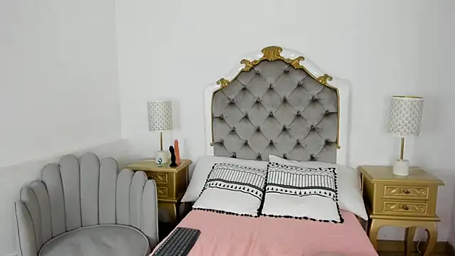 Snapshot of paulina_lux chatting on 02-07-26, 02:25 paulina lux online show from 02-07-26, 02:25