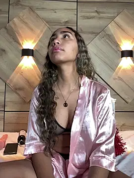 Snapshot of LeslyCooper1 chatting on 01-17-26, 12:31 LeslyCooper1 online show from 01-17-26, 12:31