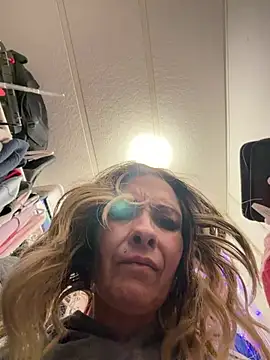 Snapshot of Karmab69 chatting on 02-20-26, 05:15 Karmab69 online show from 02-20-26, 05:15