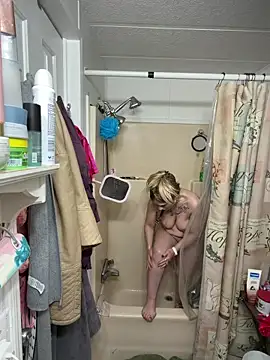 Snapshot of Karmab69 chatting on 02-17-26, 06:16 Karmab69 online show from 02-17-26, 06:16