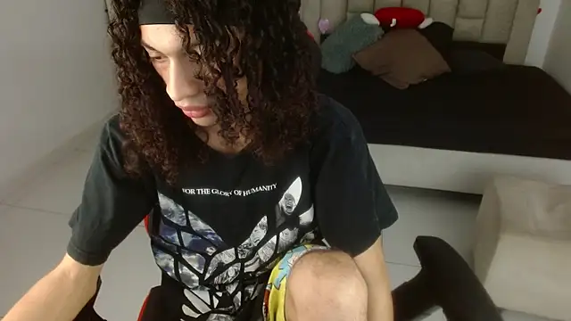 Snapshot of Axel_fox77 chatting on 05-06-26, 12:03 Axel fox77 online show from 05-06-26, 12:03