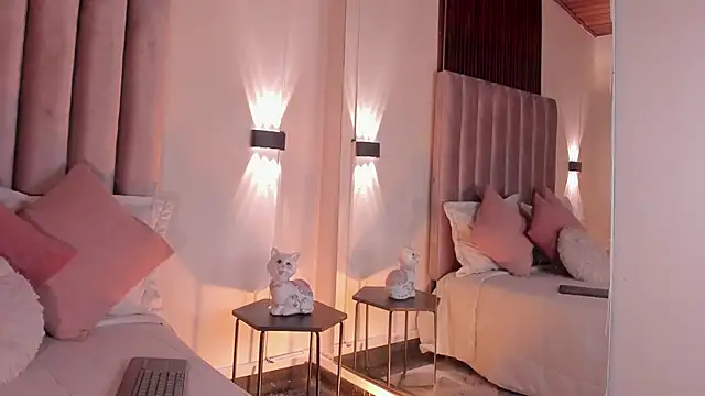 Isis Moon online show from 04-11-26, 08:01