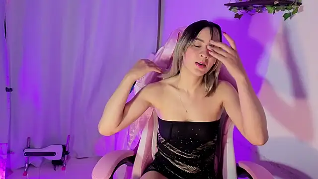 Snapshot of simpson_alice chatting on 01-15-26, 12:36 simpson alice online show from 01-15-26, 12:36