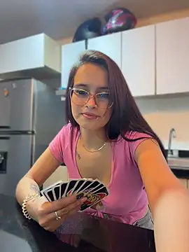 Snapshot of yourlittle_kathe chatting on 05-15-26, 11:36 yourlittle kathe online show from 05-15-26, 11:36