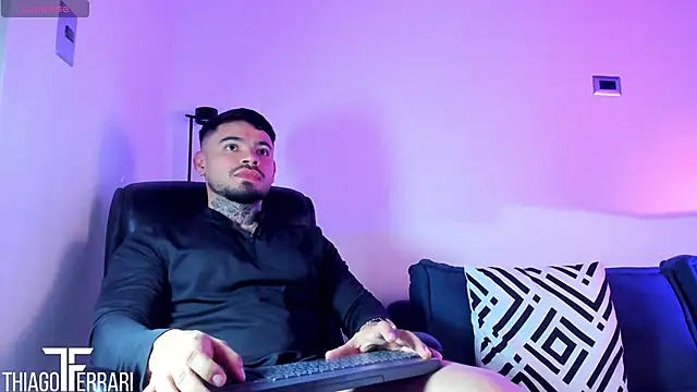 thiago ferrari  online show from 04-26-26, 12:41