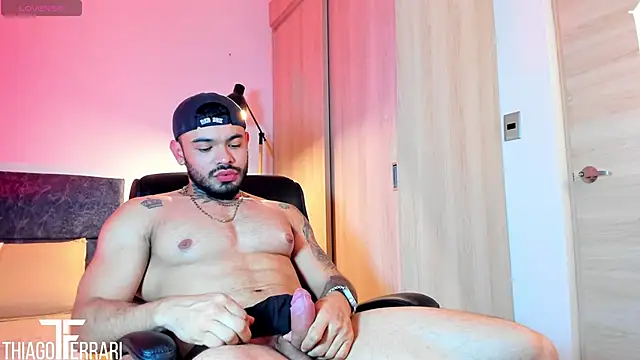 thiago ferrari  online show from 05-08-26, 04:16