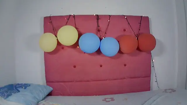 Mia Suarez7 online show from 07-04-26, 12:06