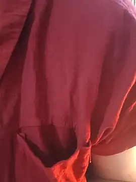 Snapshot of Myna_999 chatting on 01-15-26, 02:04 Myna 999 online show from 01-15-26, 02:04