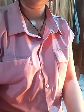 Snapshot of Myna_999 chatting on 01-14-26, 03:54 Myna 999 online show from 01-14-26, 03:54