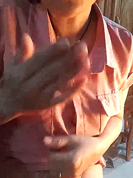 Snapshot of Myna_999 chatting on 01-13-26, 03:05 Myna 999 online show from 01-13-26, 03:05