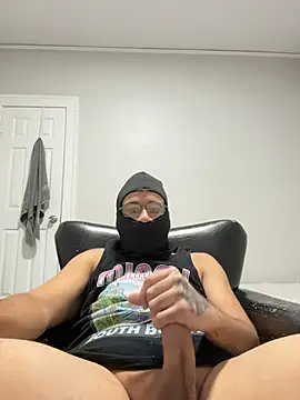 Snapshot of 420bigdickking chatting on 01-14-26, 03:54 420bigdickking online show from 01-14-26, 03:54