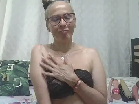 Snapshot of ZAMY1 chatting on 04-28-26, 10:47 ZAMY1 online show from 04-28-26, 10:47