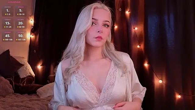 Snapshot of ShyniAlice chatting on 02-05-26, 04:19 ShyniAlice online show from 02-05-26, 04:19