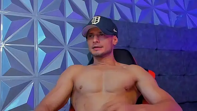Adonys Lewis  online show from 07-17-26, 07:38