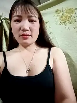 Snapshot of Nunaa2x chatting on 07-22-26, 02:30 Nunaa2x online show from 07-22-26, 02:30