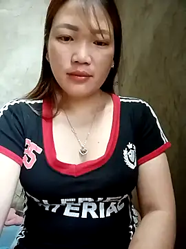 Snapshot of Nunaa2x chatting on 05-14-26, 01:13 Nunaa2x online show from 05-14-26, 01:13
