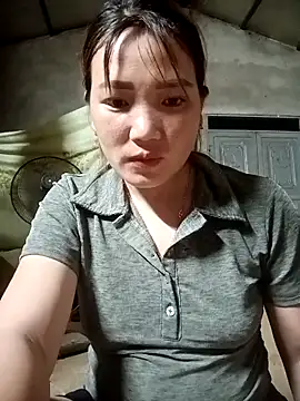 Snapshot of Nunaa2x chatting on 06-20-26, 05:40 Nunaa2x online show from 06-20-26, 05:40