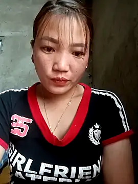 Snapshot of Nunaa2x chatting on 04-27-26, 03:37 Nunaa2x online show from 04-27-26, 03:37