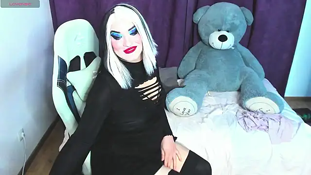 sexxx-queen online show from 02-04-26, 11:00