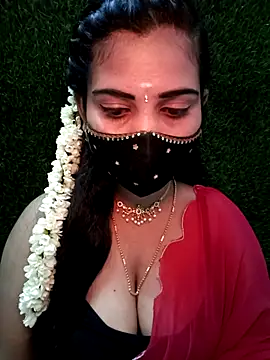 Snapshot of Nithyatamil chatting on 05-11-26, 05:21 Nithyatamil online show from 05-11-26, 05:21