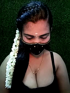 Snapshot of Nithyatamil chatting on 05-10-26, 04:31 Nithyatamil online show from 05-10-26, 04:31
