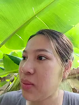 Snapshot of Hivi_09 chatting on 04-26-26, 01:47 Hivi 09 online show from 04-26-26, 01:47