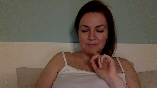 Ivoryne online show from 04-11-26, 09:40