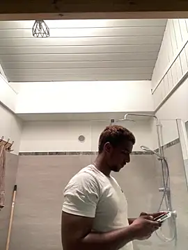 Axel black10 online show from 02-12-26, 09:42