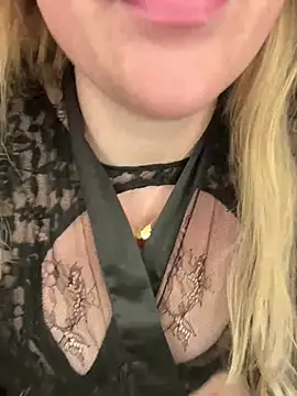 SexyBlondJoanna online show from 02-24-26, 07:37